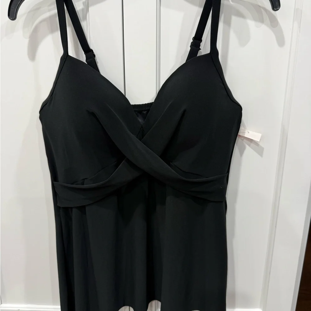 Miraclesuit Swim NEW Size 10 Rock Solid Allura Tankini Top in Black Mfg $118